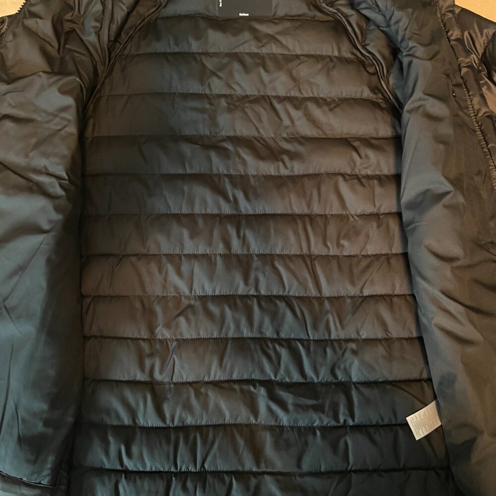 EVERLANE Women's Renew Lightweight Puffer Jacket - Black,  Size Large -  EUC - Picture 5 of 16